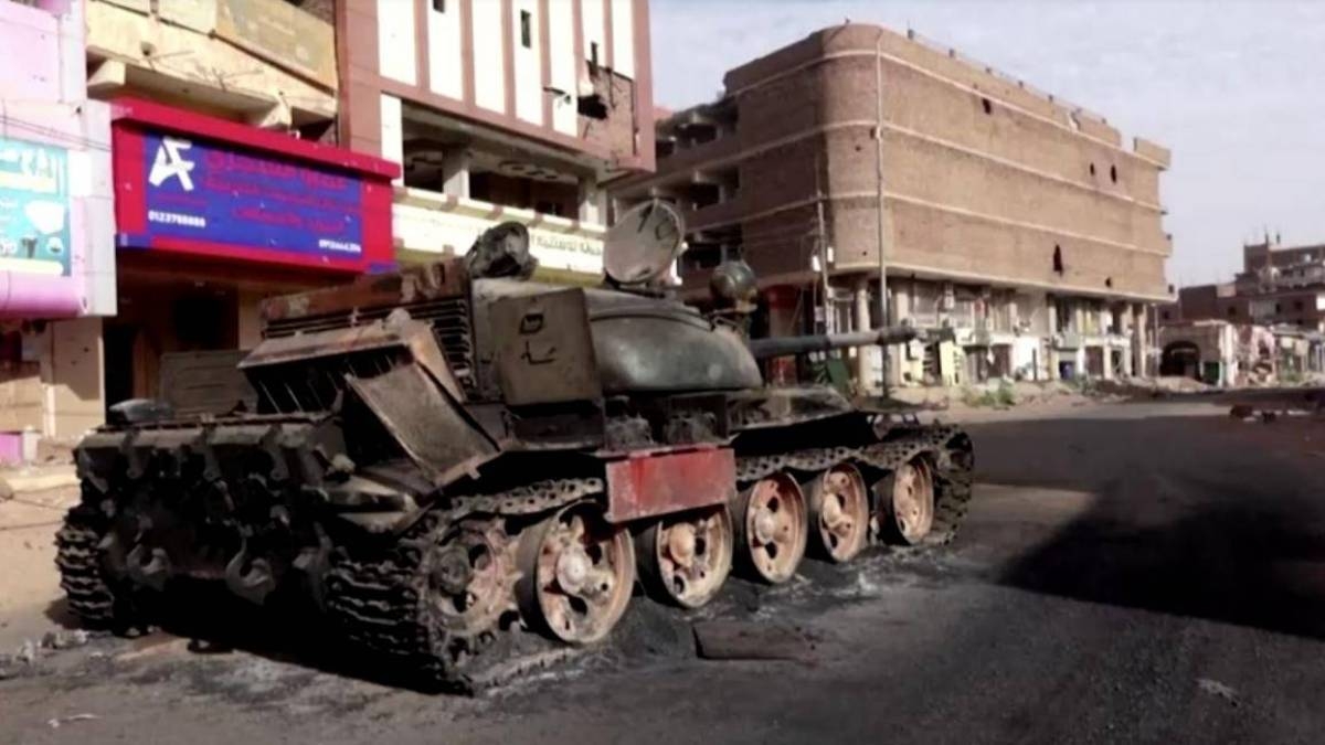 الجيش يقصف الدعم السريع في الخرطوم واحتدام المعارك في الفاشر