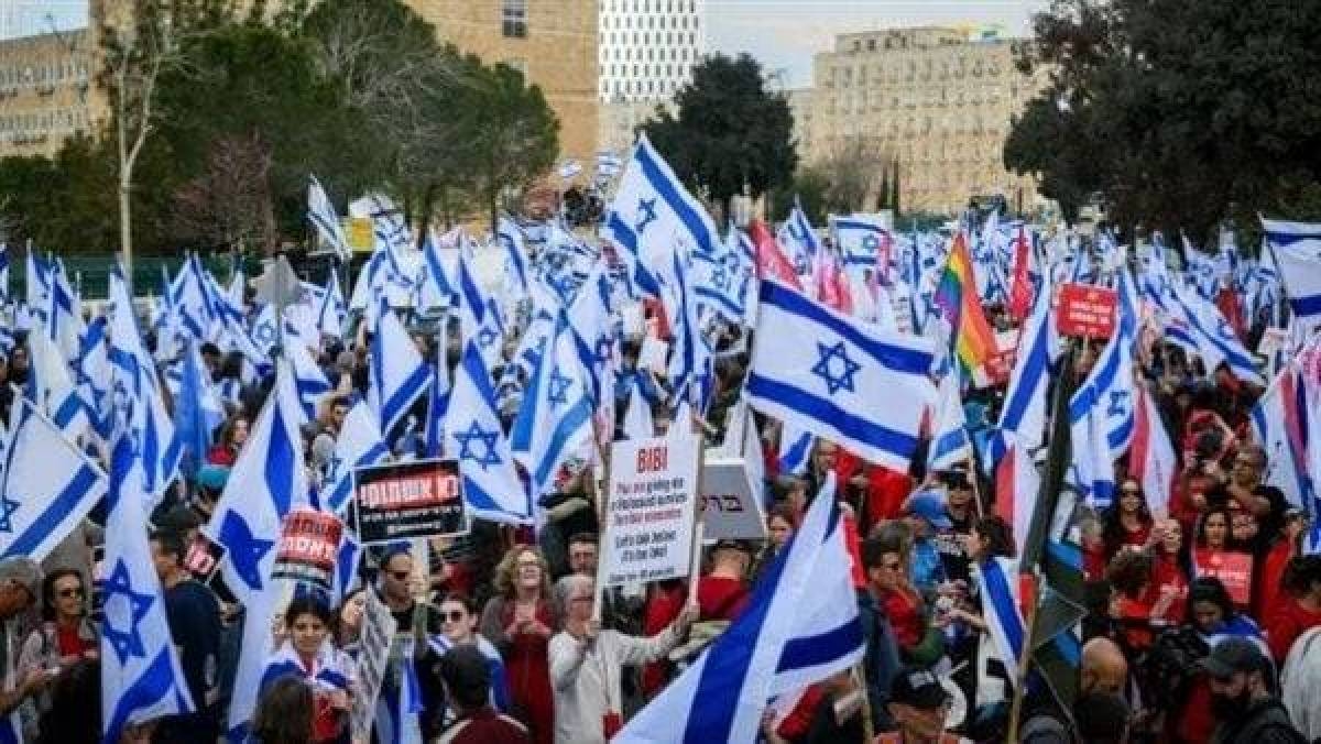 60% من الإسرائيليين متخوفون من "حربٍ أهلية"