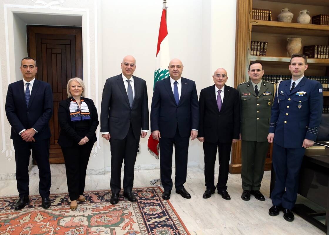 بحث مع دندن وحبحاب التحضيرات لزيارته أبوظبي وبغداد عون: إستمرار الإعتداءات "الإسرائيليّة" يُشكّل انتهاكاً للـ 1701 وزير الدفاع اليوناني: مُستعدّون لتقديم الدعم للقوات المسلّحة اللبنانية