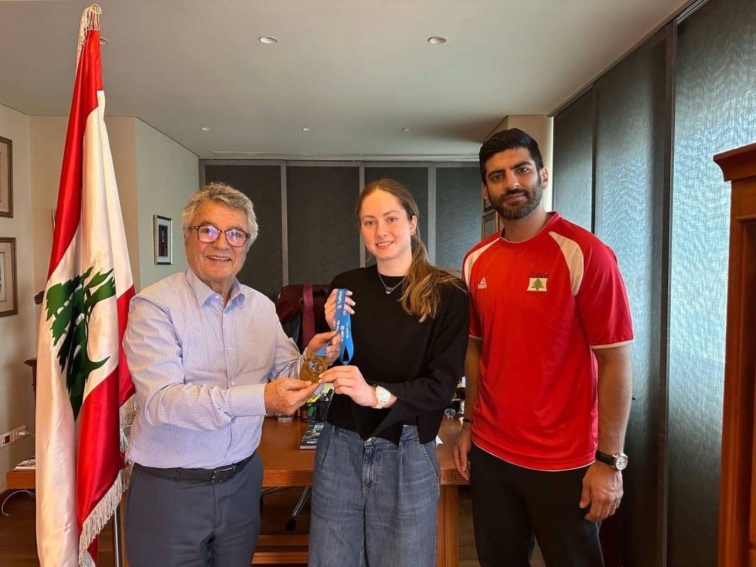 ليتيسيا عون قدّمت ذهبية "إستونيا" إلى المقدسي