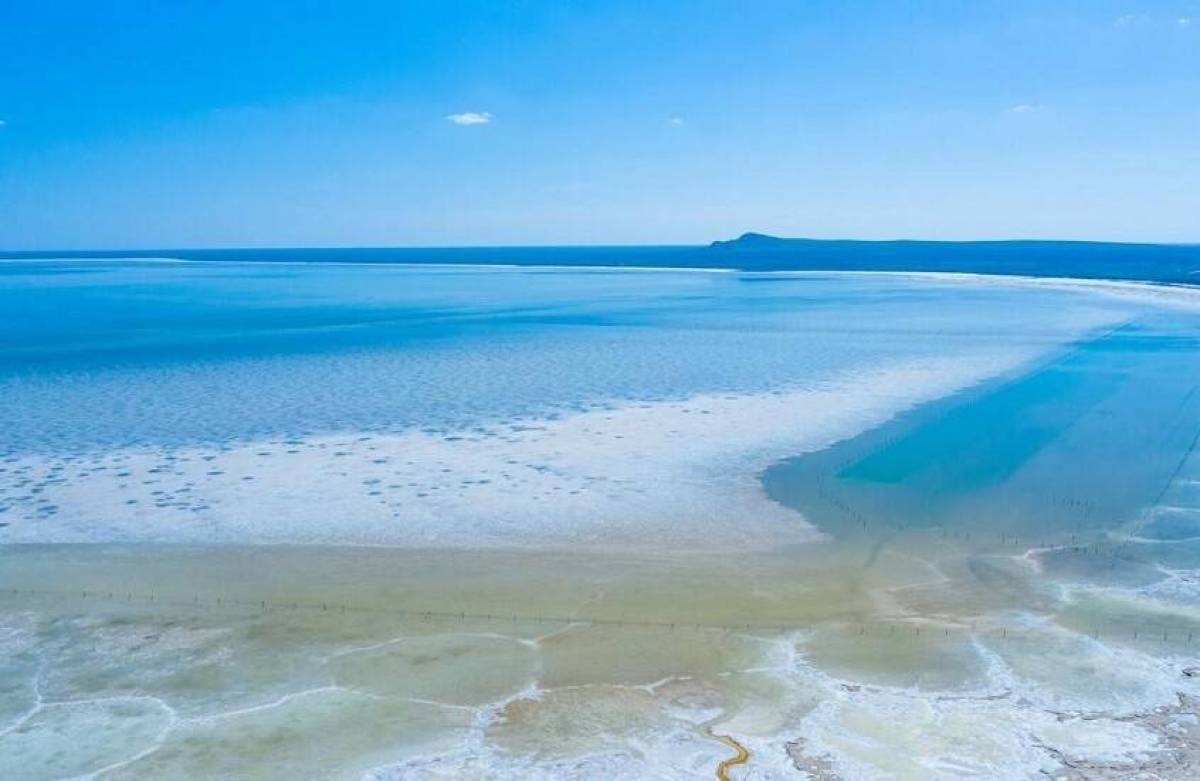 دور البحيرات شديدة الملوحة في تغير المناخ العالمي