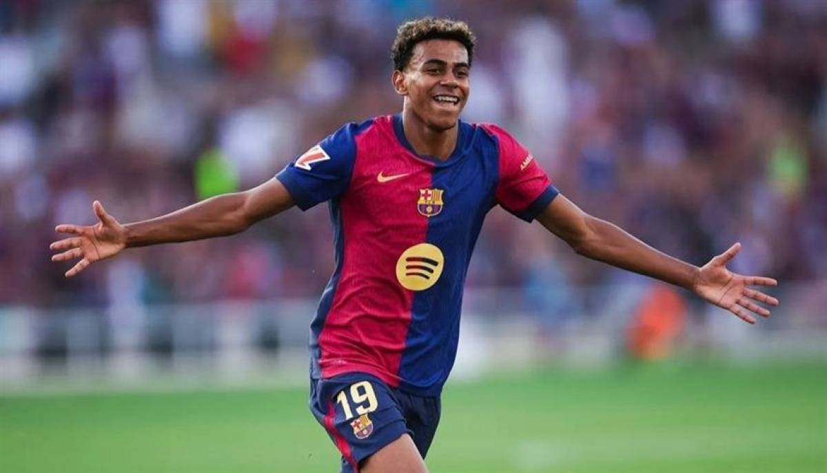 كم تبلغ ثروة نجم برشلونة لامين يامال؟