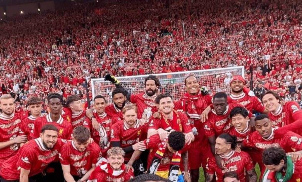 صفقة واحدة تكفي... ليفربول يهدم أسطورة الإنفاق الضخم بالبريميرليغ 27 نيسان... الريدز يدفن جرح ستيفن جيرارد في يوم نحسه
