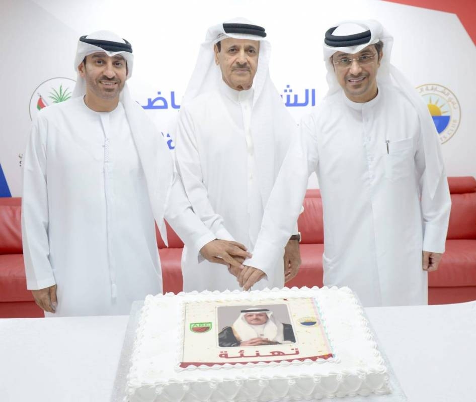 الشارقة يحتفل بلقبه بطلاُ لسلة الإمارات