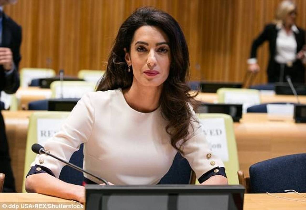 أمل كلوني مهددة بالمنع من السفر للولايات المتحدة... والسبب؟