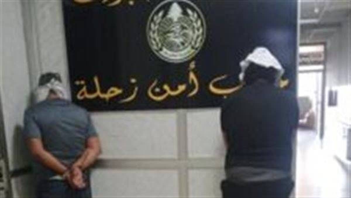 مخابرات الجيش ضبطت أسلحة في مخيّم للنازحين في البقاع... وأوقفت عشرات المتورّطين