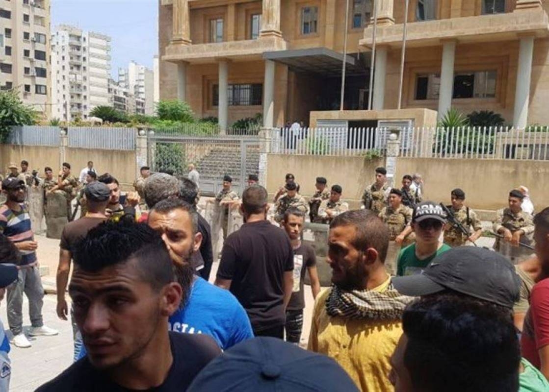 تحديات الشمال امنية ولا انقلاب سياسي «والعين» على بيروت