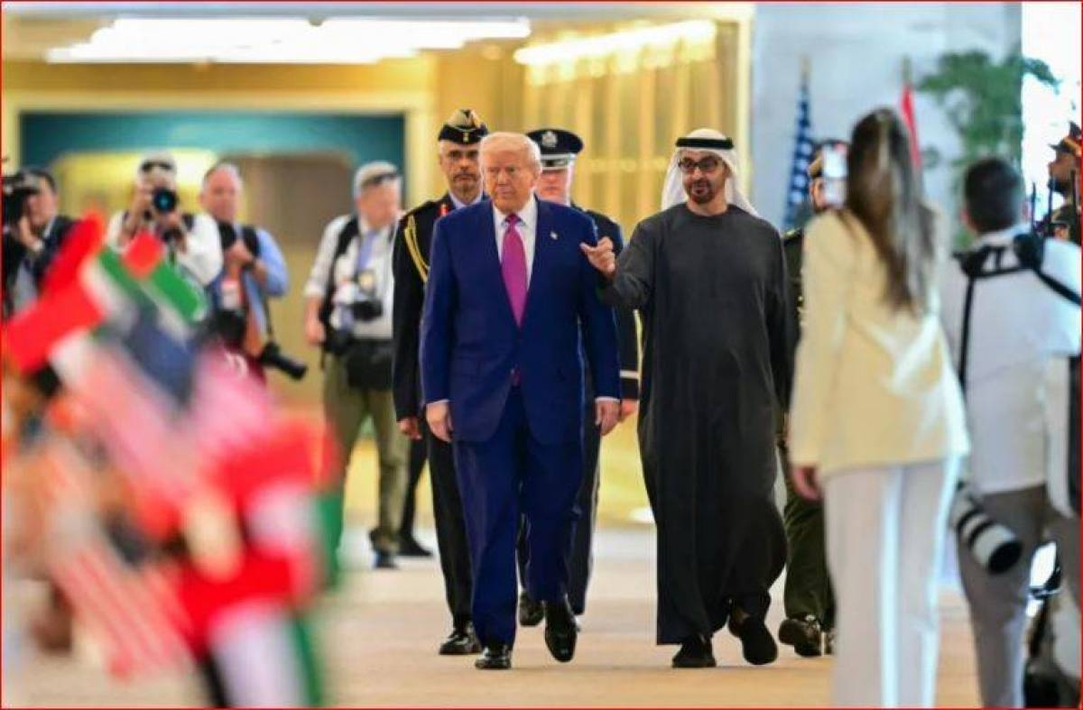 ترامب يغادر الإمارات مختتما جولته الخليجية بصفقات قياسية
