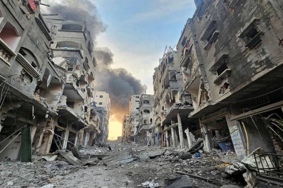 مجزرة جديدة في شمال غزة: أكثر من 100 شهيد في قصف إسرائيلي على بيت لاهيا وجباليا