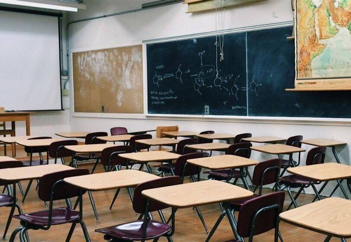 "متعاقدو التعليم الأساسي": نرى باقتراح النائب حمادة خطوة إيجابية لإعادة تعديل احستاب الأجور وفق قواعد تربوية عادلة