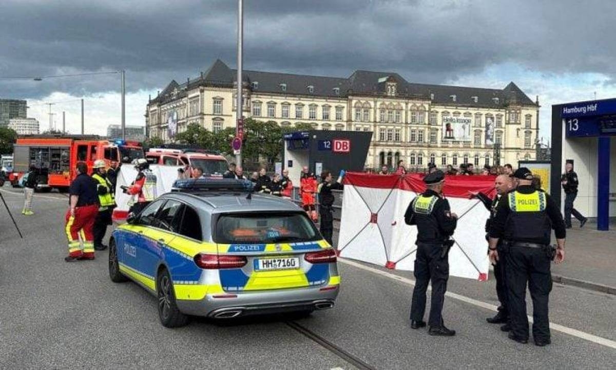 هجوم بسكين يهز محطة هامبورغ المركزية: 12 جريحاً و3 في حال حرجة