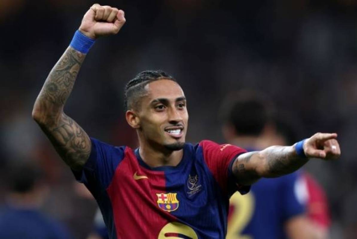 رسمياً... برشلونة يربط رافينيا بعقد جديد