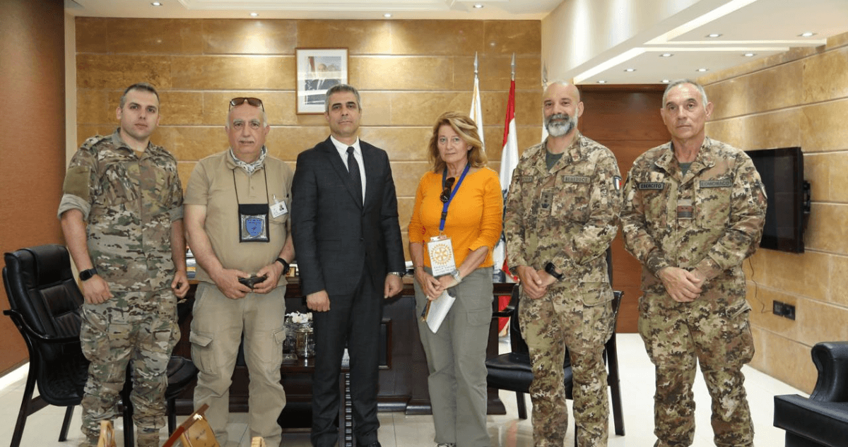فرح بحث مع وفد إيطالي في تطوير برامج الدعم التقني للدفاع المدني
