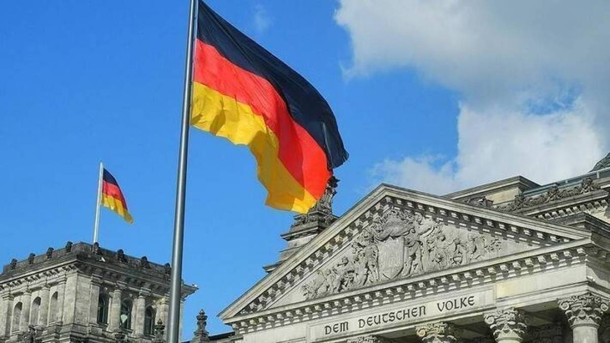 الحكومة الألمانية: ميرتس يستقبل الرئيس الأوكراني في برلين