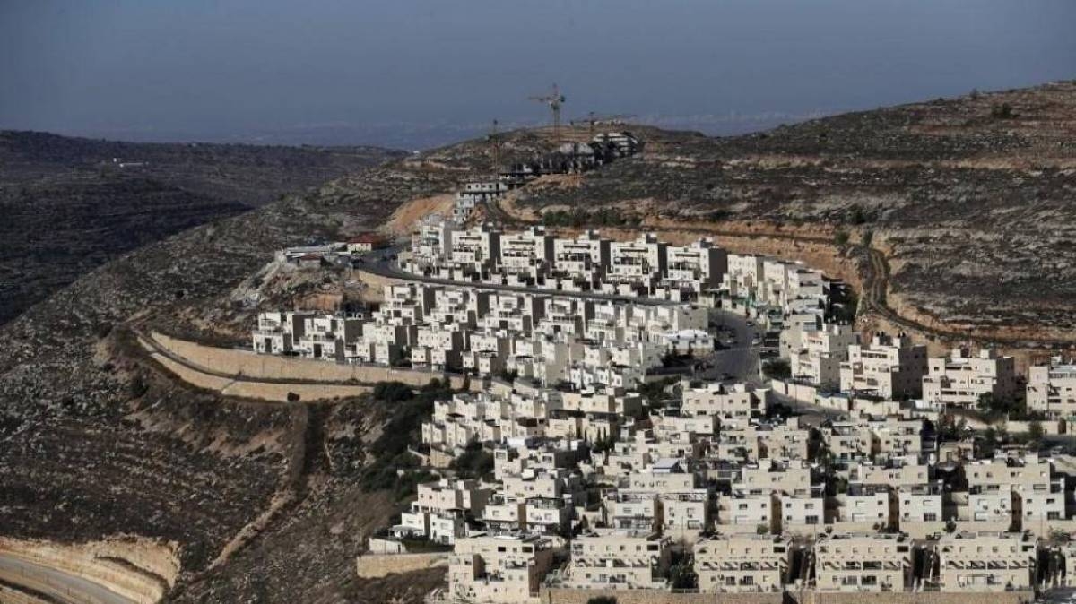 الاعلان عن بناء 22 مستوطنة جديدة اقتحامات في نابلس واعتقالات وحرائق في الضفة