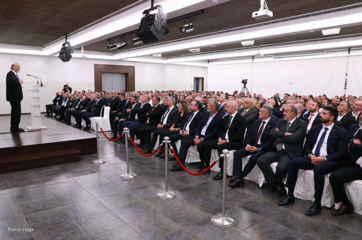 جعجع: من المهمّ نشر الثقافة الحزبيّة