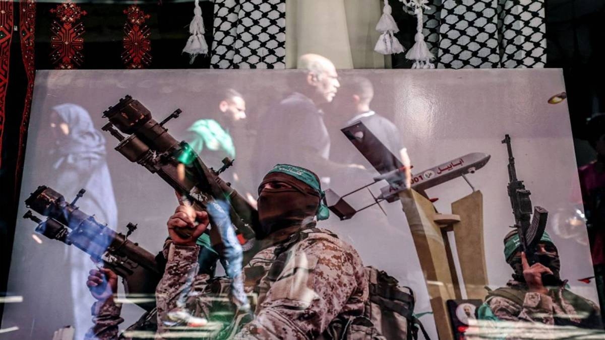 قبل المخيمات: العيون العربية على سلاح حزب الله هل يُشعل نتنياهو المنطقة لعرقلة الاتفاق الأميركي ــ الإيراني و«الدولة الفلسطينية»؟