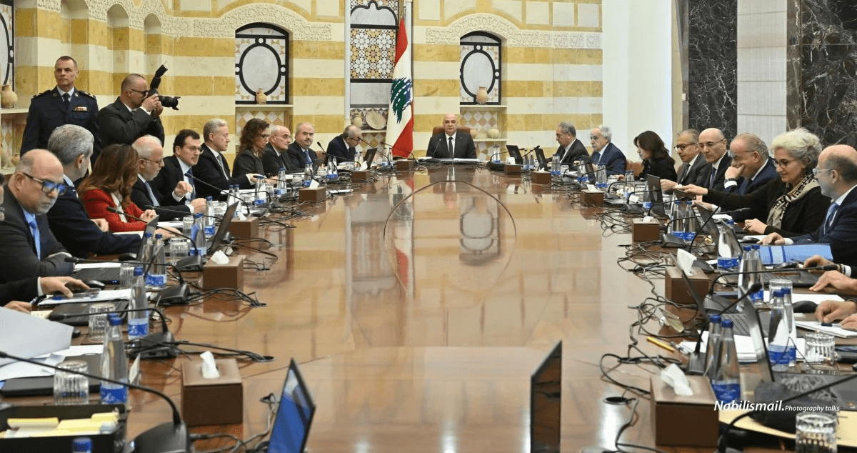 مجلس الوزراء أقرّ تعيينات في "أوجيرو" ومجلس الإنماء وثبّت معراوي مُديرًا عامًا للماليّة... ووافق على إعطاء منح ماليّة للعسكريين