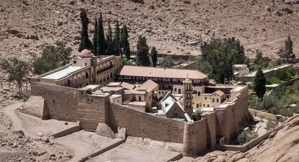 الكنيسة اليونانية تتحرّك... وسانت كاترين في قلب أزمة قانونية – دينية بين القاهرة وأثينا!
