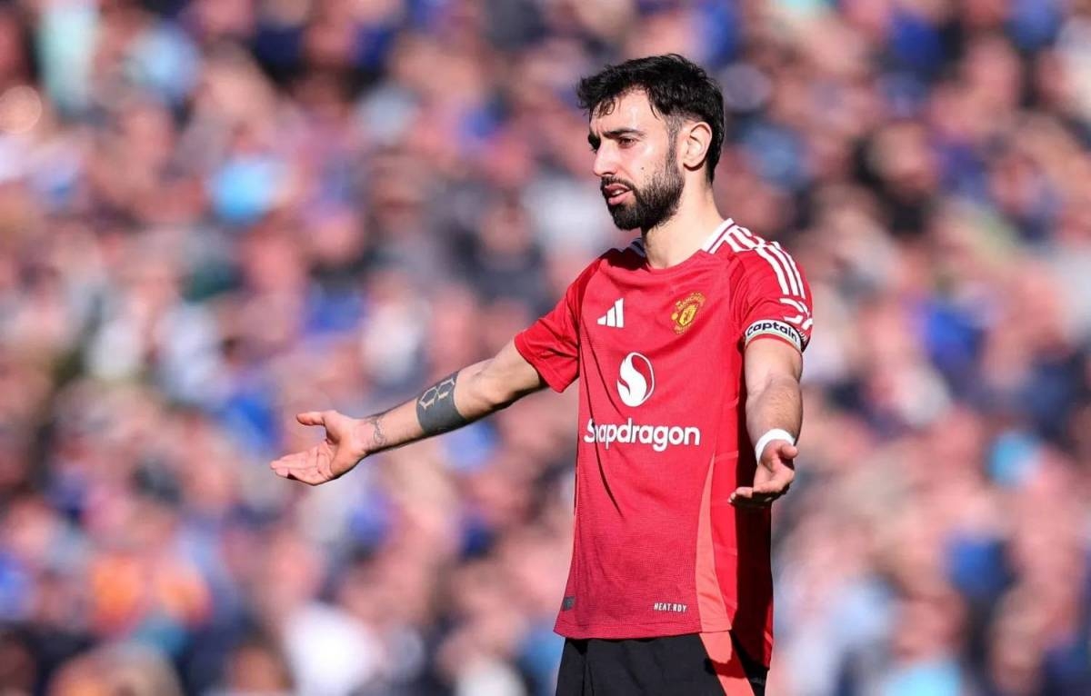 برونو فيرنانديز يحسم موقفه من عرض الهلال "الخرافي"