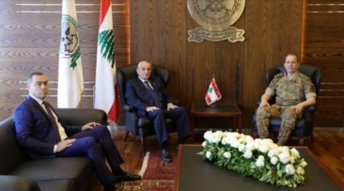 وزير الدفاع عرض مع قائد الجيش ورئيس الأركان الأوضاع الأمنيّة