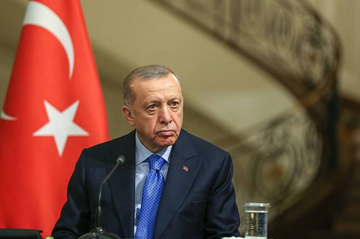 أردوغان يعزي بزشكيان بضحايا الهجمات الإسرائيلية