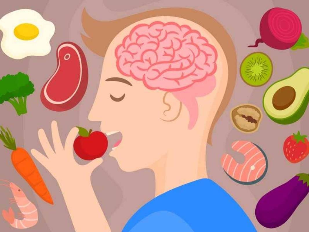 علاقتنا بالطعام تبدأ من عقولنا... كيف تتحكّم النفسيّة بما نأكله وبالعكس؟