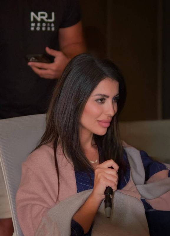 ريمي العمار تُجسّد رؤية سمو الشيخة مهرة بجمال بصري مستوحى من روح الصحراء