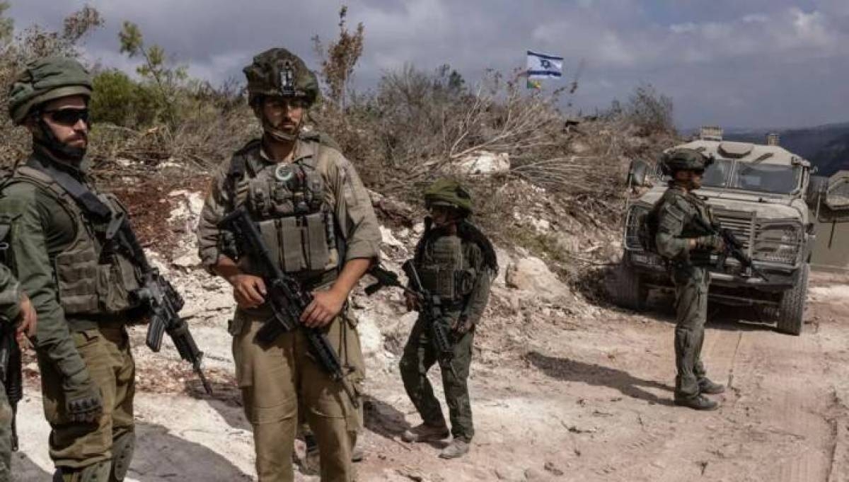 العدو أغار على تومات نيحا وفجّر منزلًا في عيترون...