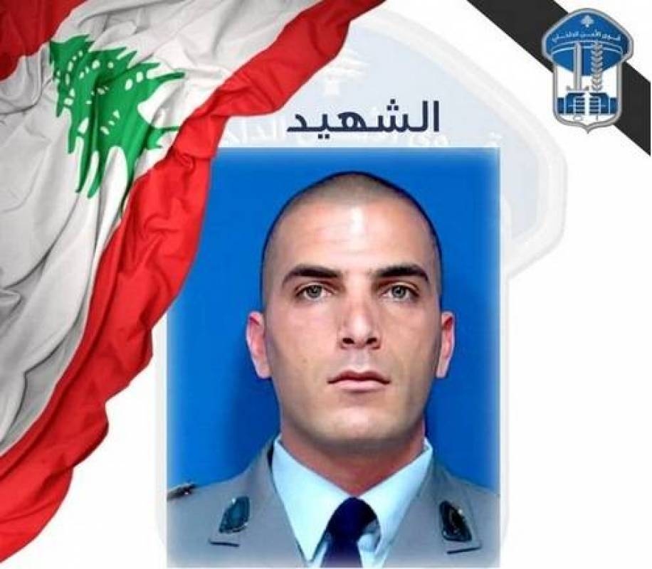 إثر مداهمة في طرابلس... استشهاد عنصر من القوى الأمنيّة وتوقيف مطلوبين عون: لا تساهل مع المخلّين بالأمن- الحجار: هناك من يخاطر كي نبقى بأمان