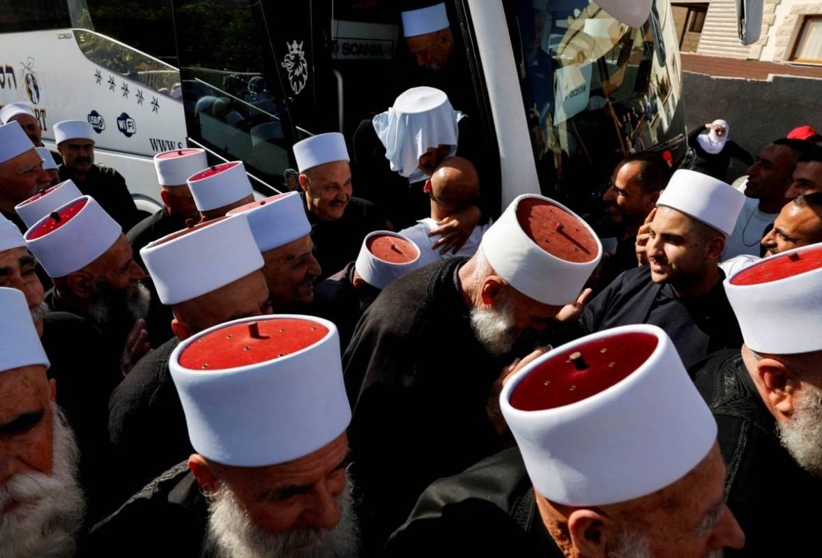 "واقعيّة" درزيّة في التعاطي مع المتغيّرات في لبنان وسورية أوساط "اشتراكيّة": متمسّكون بالدولة والالتصاق بالمحيط العربي لتحقيق السلام