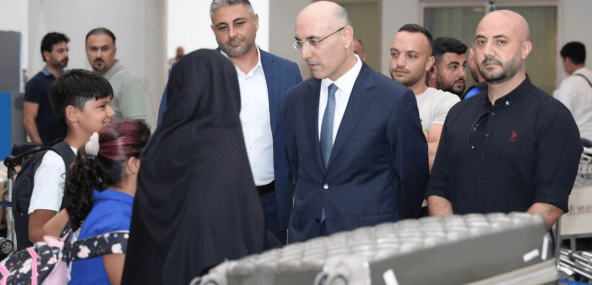 جال في المطار... وتبادل مع نظيره الكويتي الخبرات الحجار: ضرورة تقديم أفضل الخدمات للمواطنين والزوار