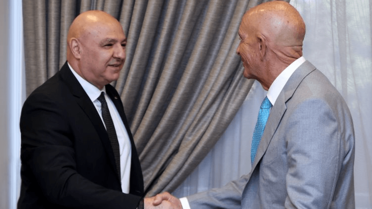 الرئيس عون سلّم براك مشروع مذكرة شاملة لتطبيق ما تعهد به لبنان منذ إعلان 27 تشرين الثاني 2024