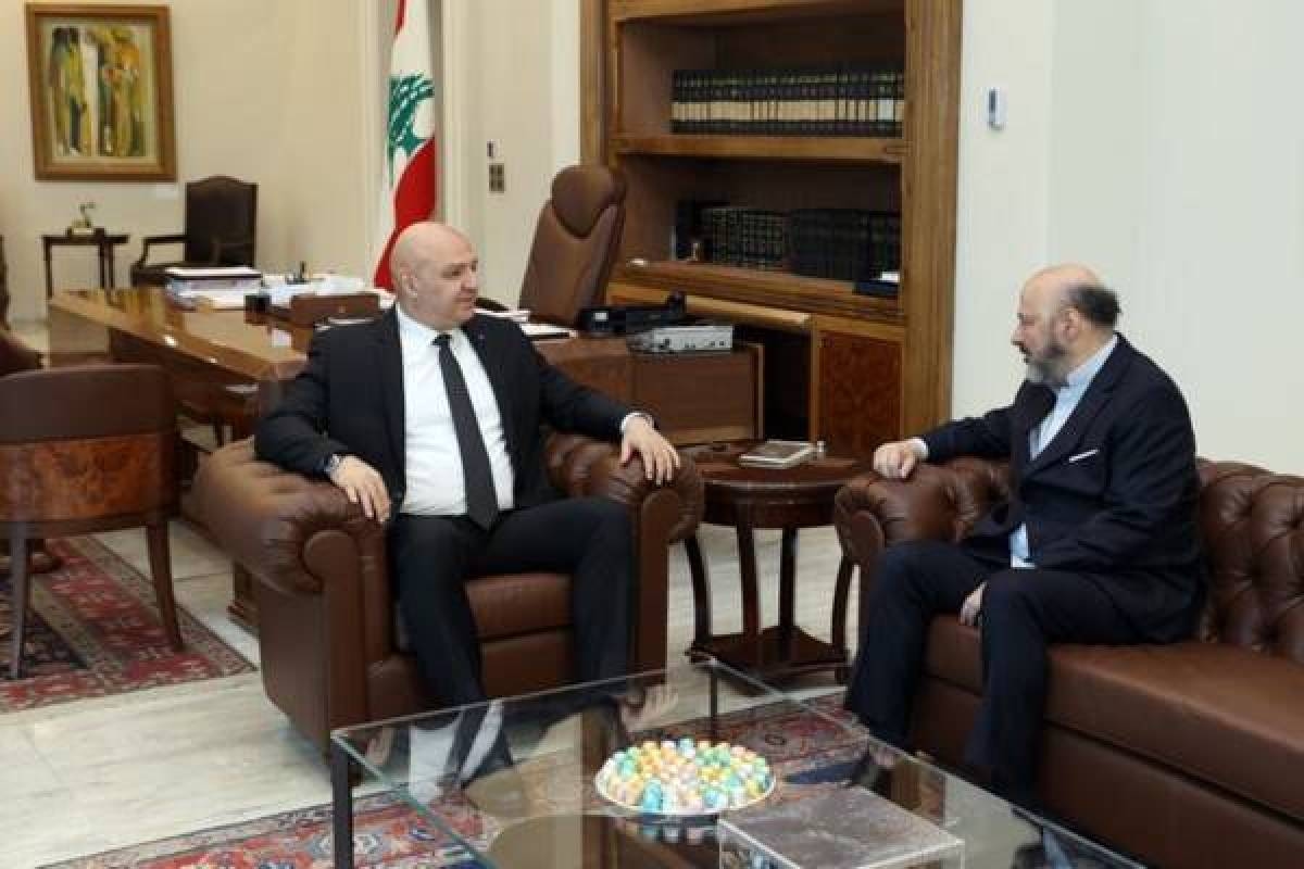 الرئيس عون عرض مع رياشي الأوضاع في لبنان والمنطقة