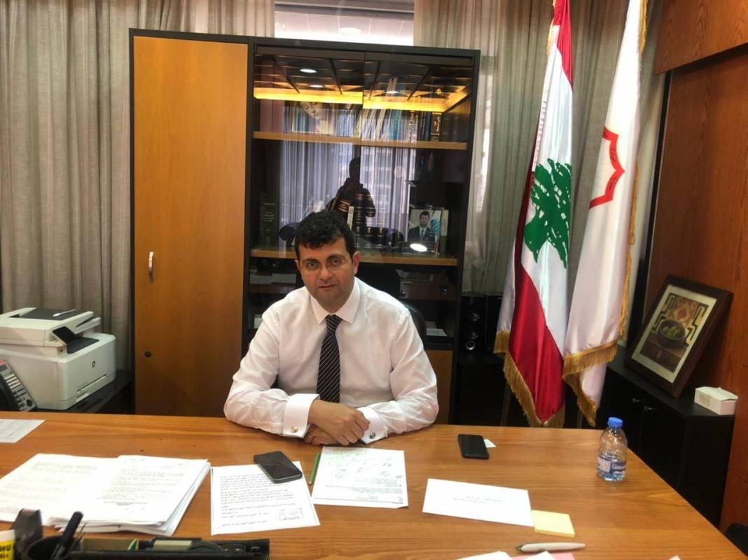 سلوم: لقوننة الدعاية الطبيّة وحصر الدواء والمتممات الغذائيّة في الصيدليات