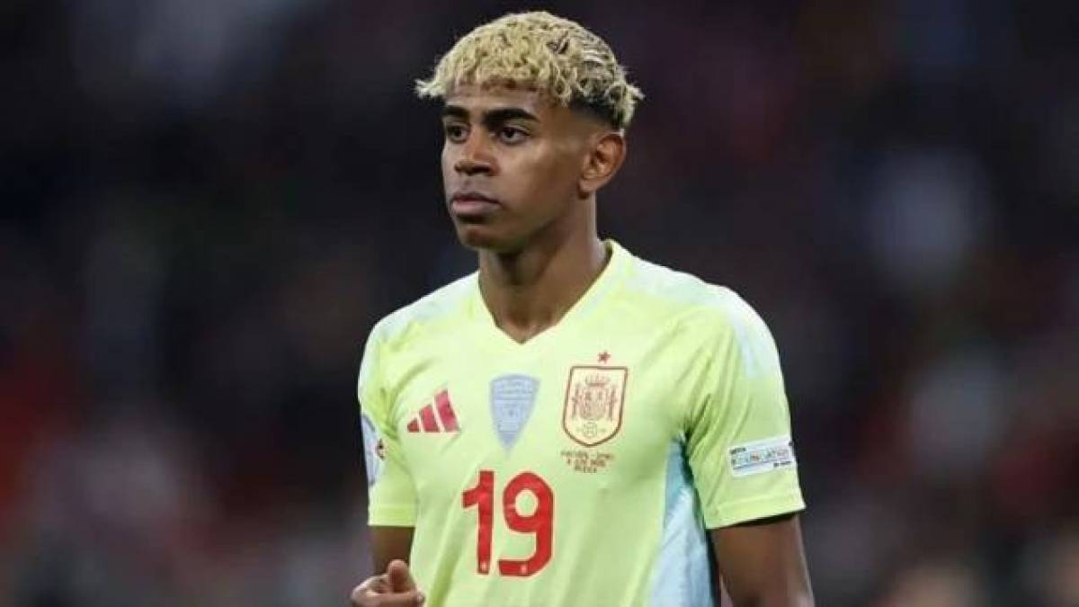 6 من ريال مدريد... تشكيلة لامين يامال التاريخية