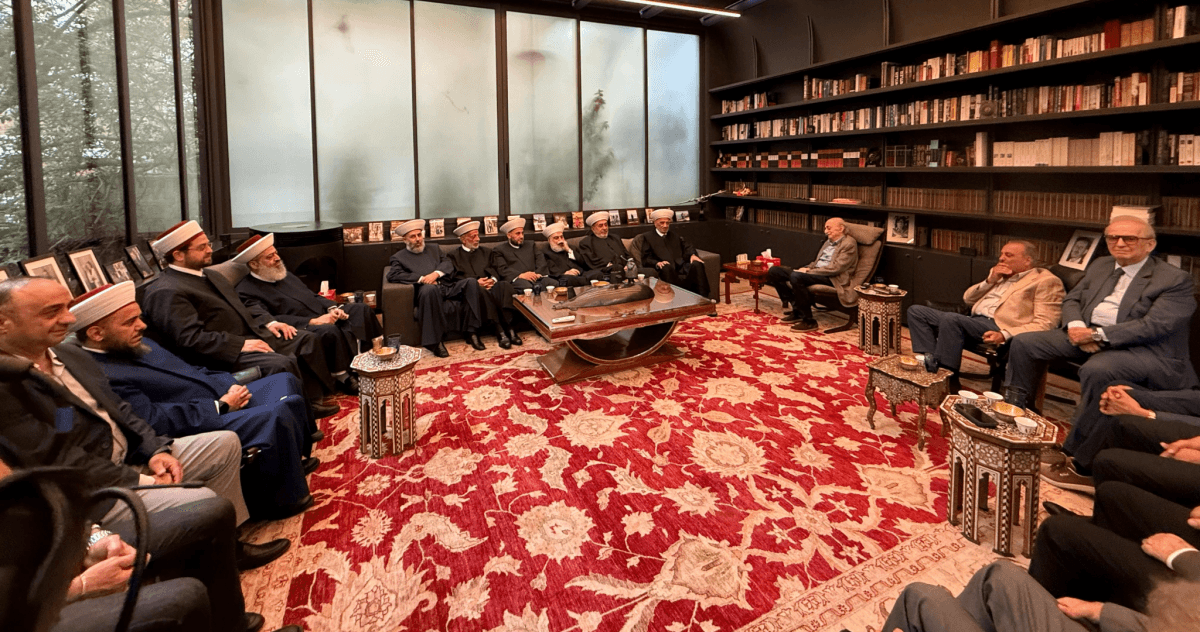 جنبلاط استقبل دريان ومفتي المناطق في حضور أرسلان تأكيد على الوحدة لمواجهة كلّ من يُريد شراً بلبنان وسوريا