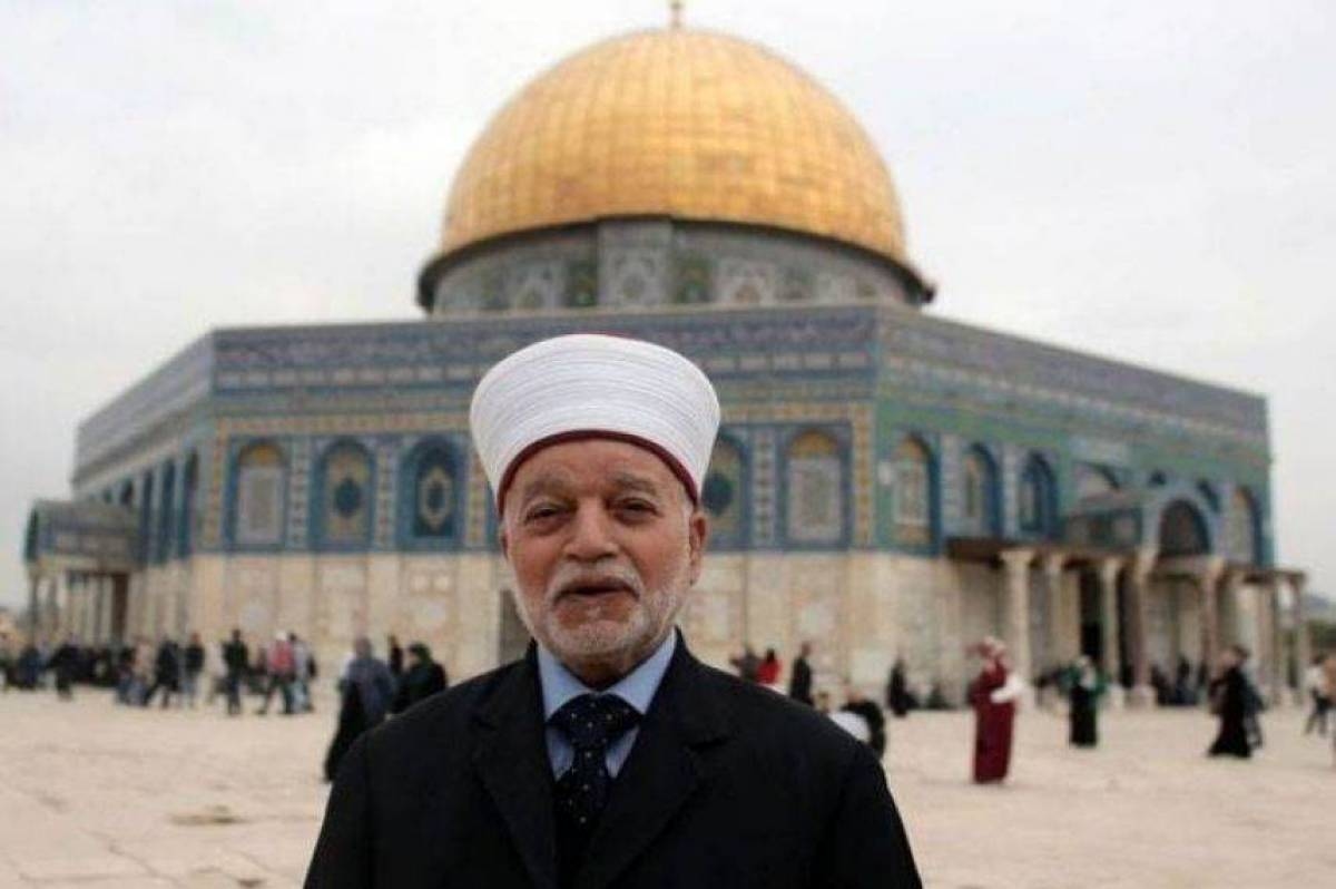 ابعاد مفتي القدس عن الأقصى 6 أشهر اقتحامات في نابلس واعتقالات بالخليل