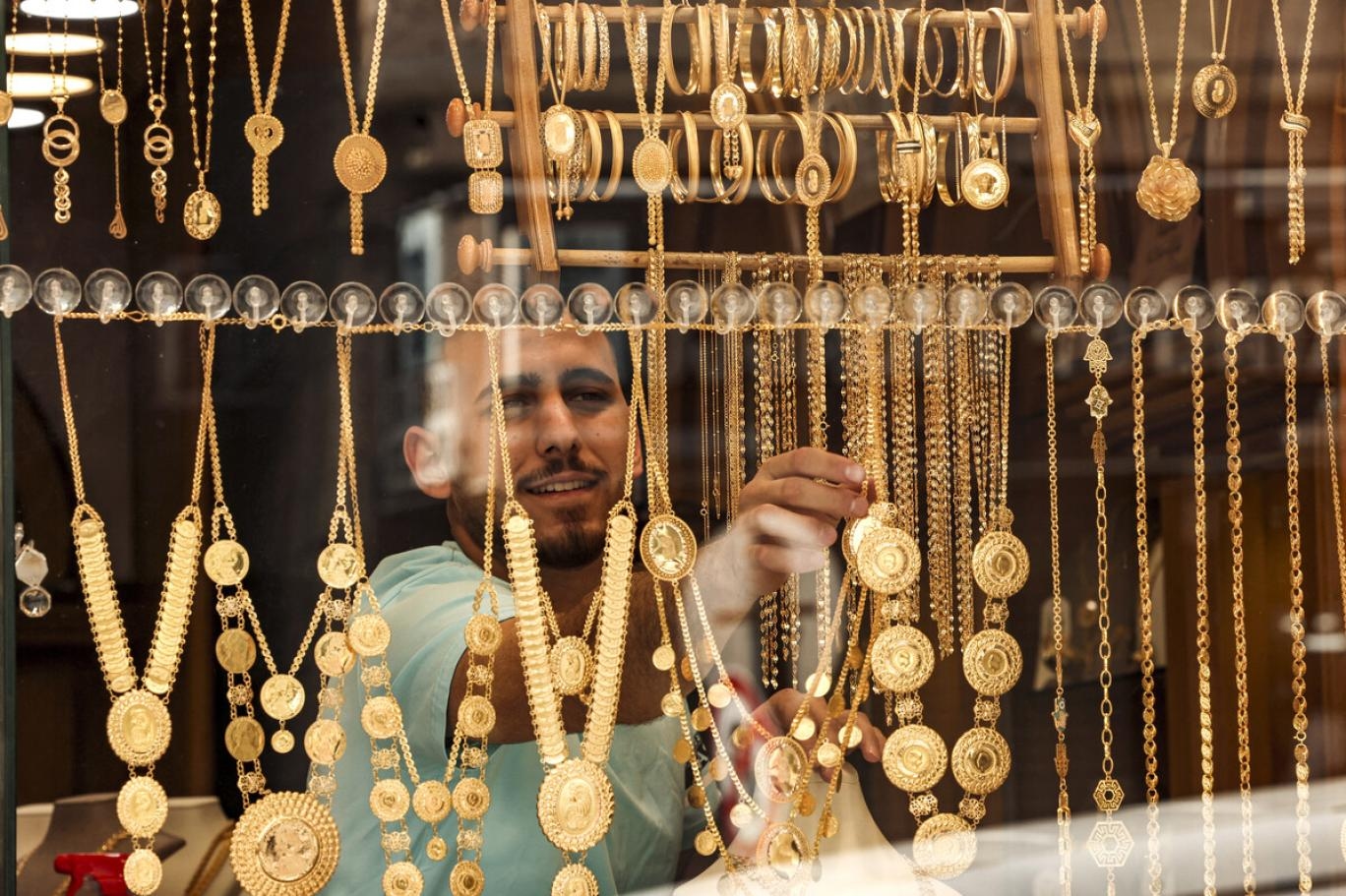 أسعار الذهب في مصر تواصل التراجع وعيار 21 يخسر 10 جنيهات