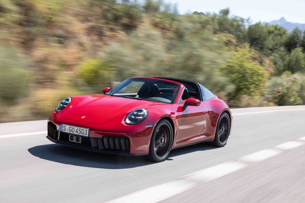 Porsche 911 Targa 4 GTS.. أسطورة الأداء والأناقة
