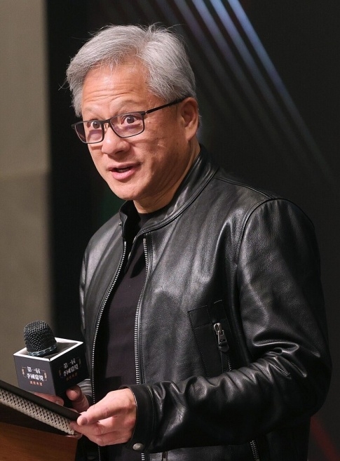 الرئيس التنفيذي لشركة Nvidia يكشف عن مستقبل التصنيع المدعوم بالذكاء الاصطناعي