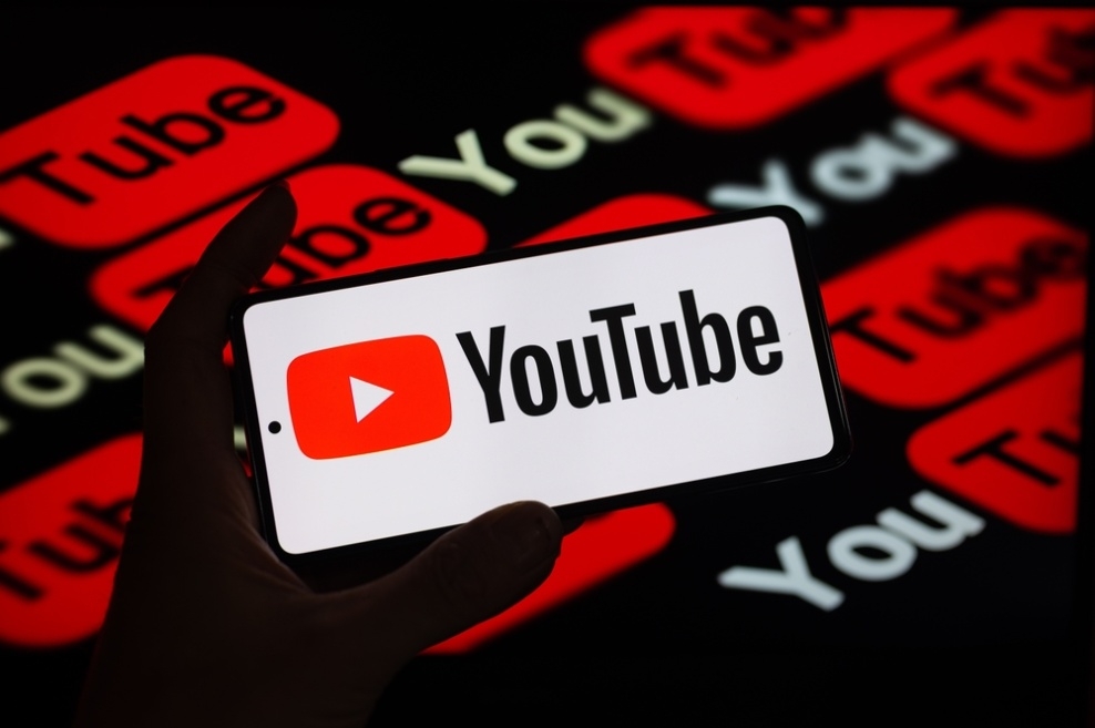 بعد 20 عاما من انطلاقه ..كم بلغ عدد مقاطع يوتيوب؟