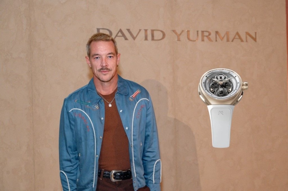 ساعة Orb Tourbillon من Vanguart تزيّن معصم ديبلو في أحدث ظهور