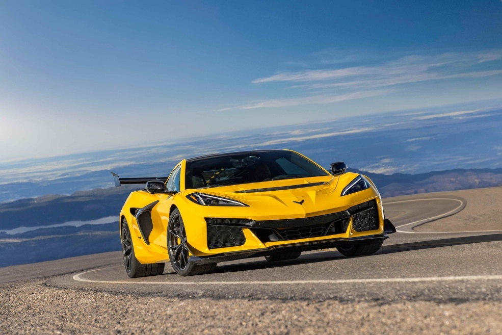 Chevrolet ZR1... حين يتحوّل التطرف إلى فن هندسي راقٍ