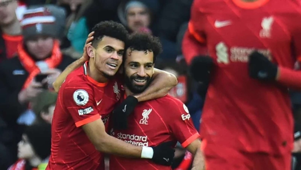 بعد انضمامه إلى بايرن ميونيخ.. محمد صلاح يودع دياز برسالة مؤثرة