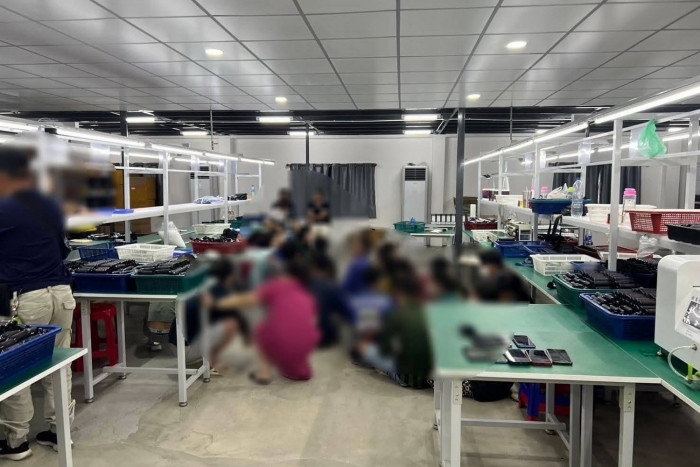 Police raid illegal e-cigarette factory