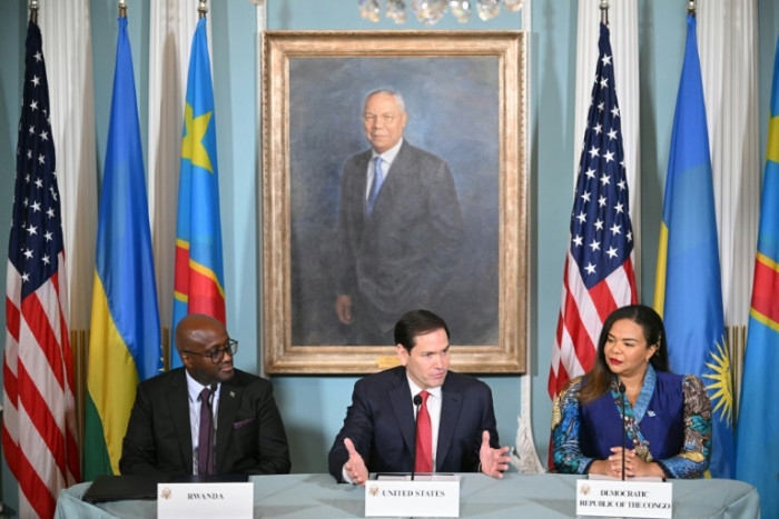 Rwanda and DR Congo sign peace deal in US