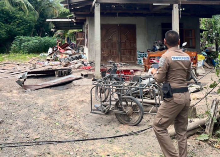 Cambodian rockets kill four Thai civilians in two provinces