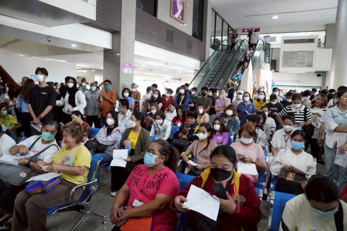 Border fighting sparks global concern