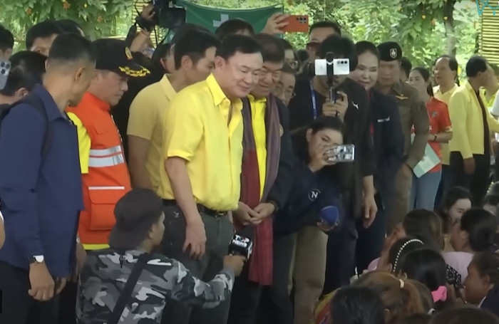 Thaksin: Let military ‘complete their mission'